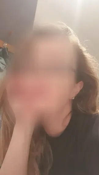 Anneke, 36