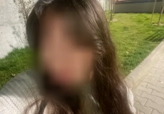 Hajar, 22