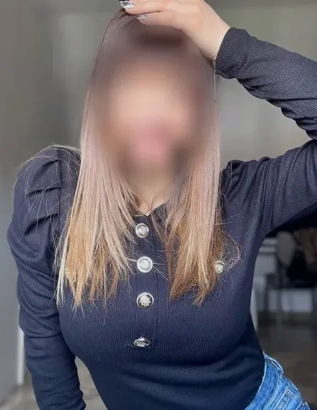 Isabella, 37