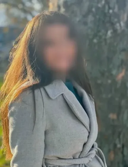 Kirsten, 29