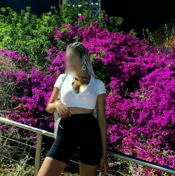 Tess, 36
