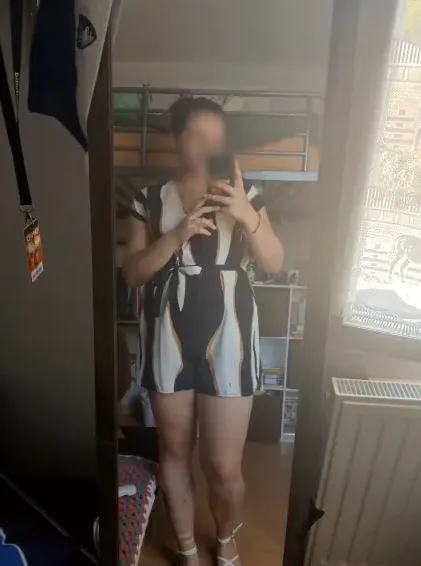 Yasmin, 22