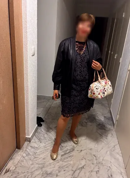 Yasmin, 37