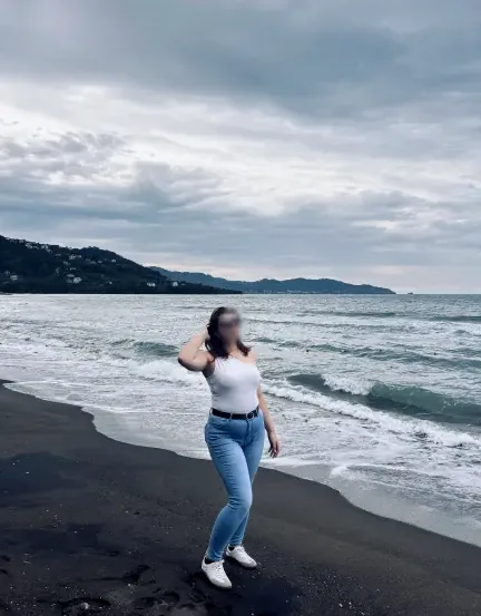 Zainab, 21